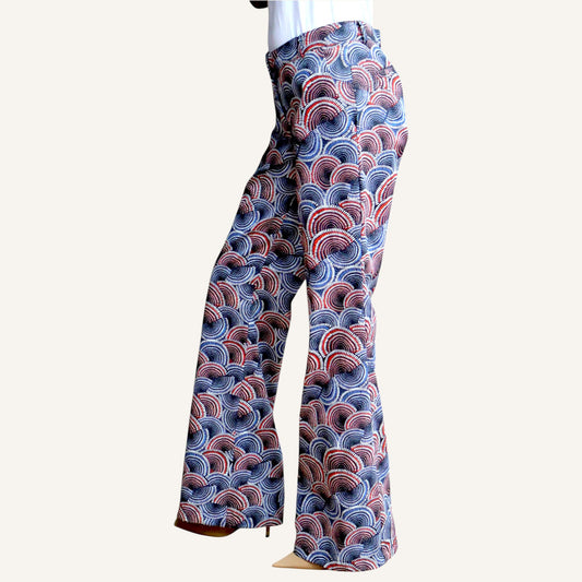 Boot cut scallop print pants