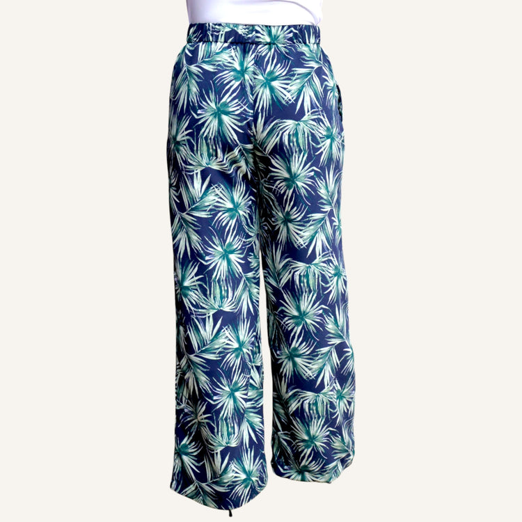Wide leg palm print with elastic waist band
