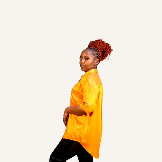 Collar button down with invisible placket and front pocket
