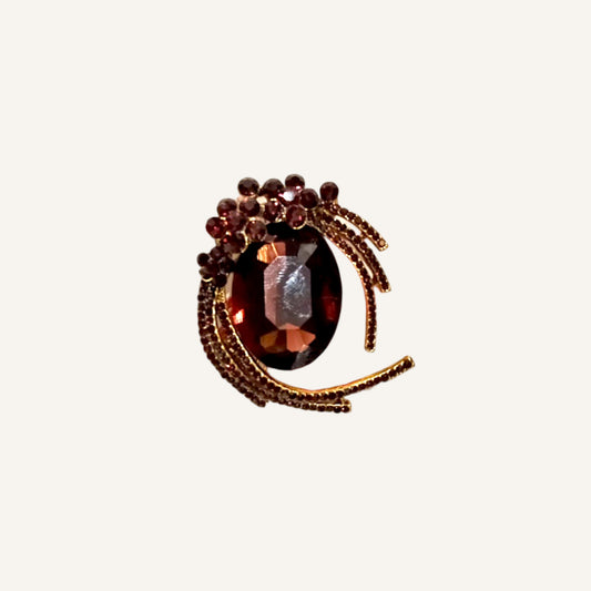 Crab-like brown deco