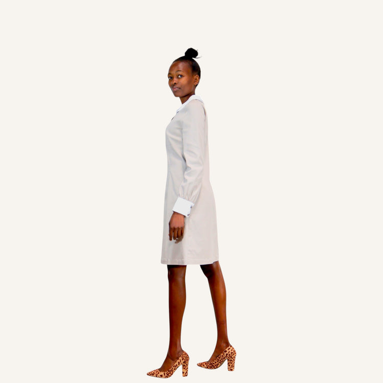 60's beige Peter pan collar dress with white collar and cuff accents