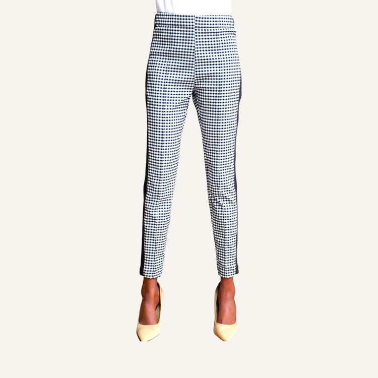 Skinny leg pintuck pants with strip and elastic waist band