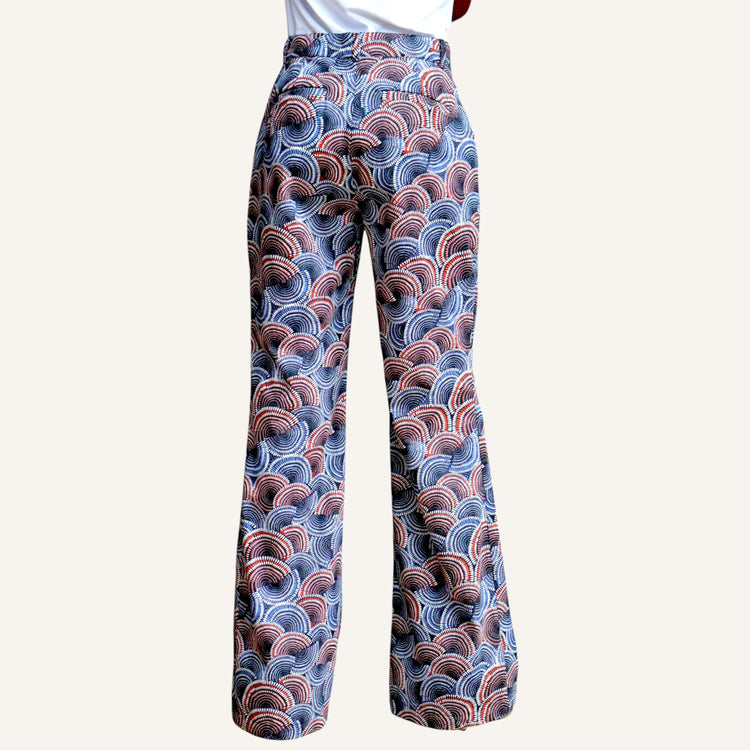 Boot cut scallop print pants
