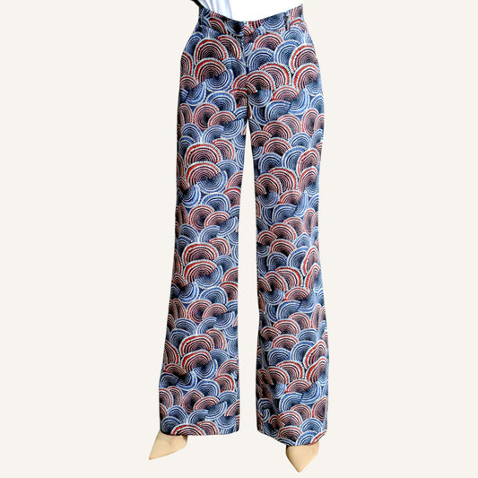 Boot cut scallop print pants