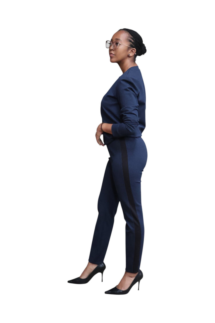 Skinny leg pintuck pants with a strip and elastic band